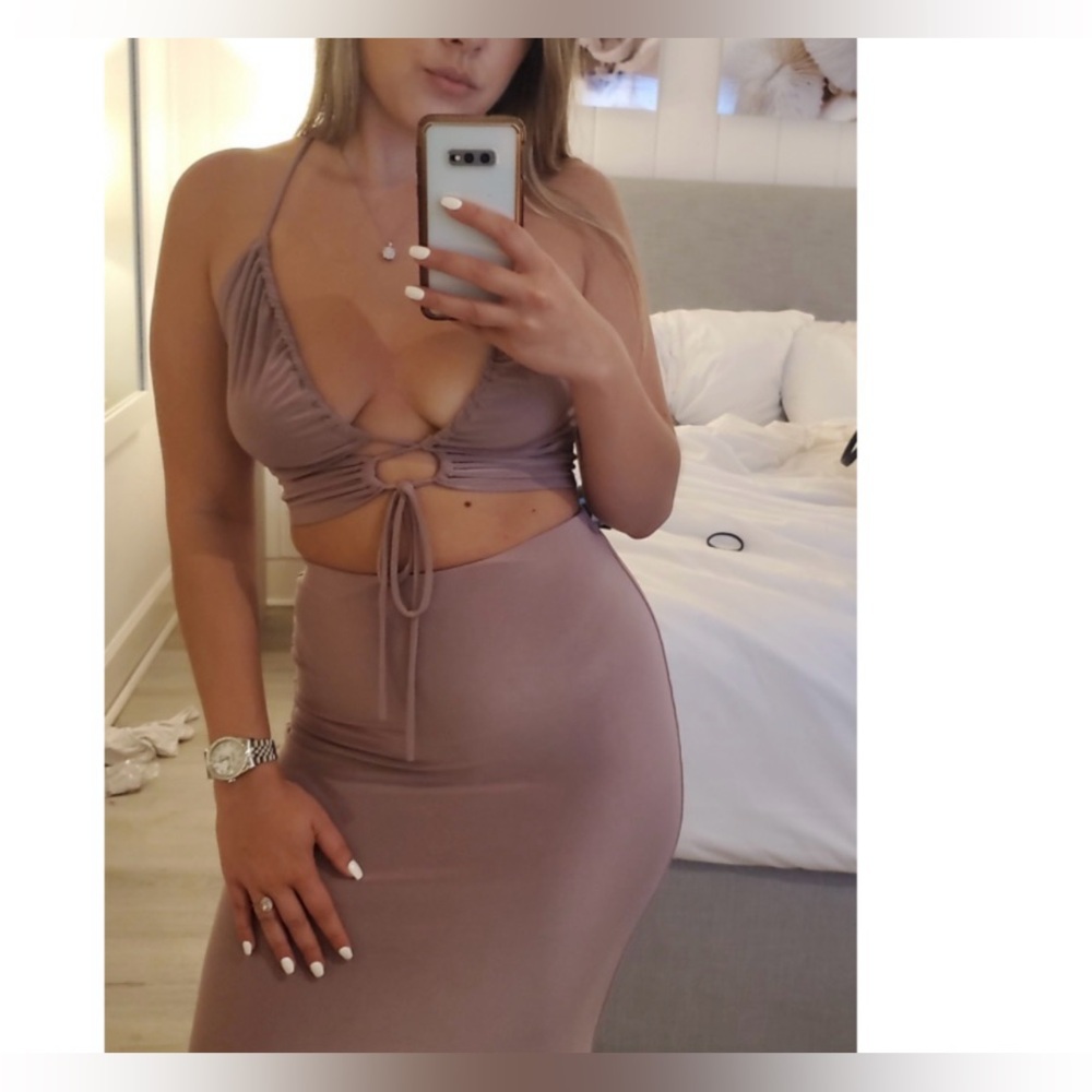 Two piece set - Picture 3 of 4